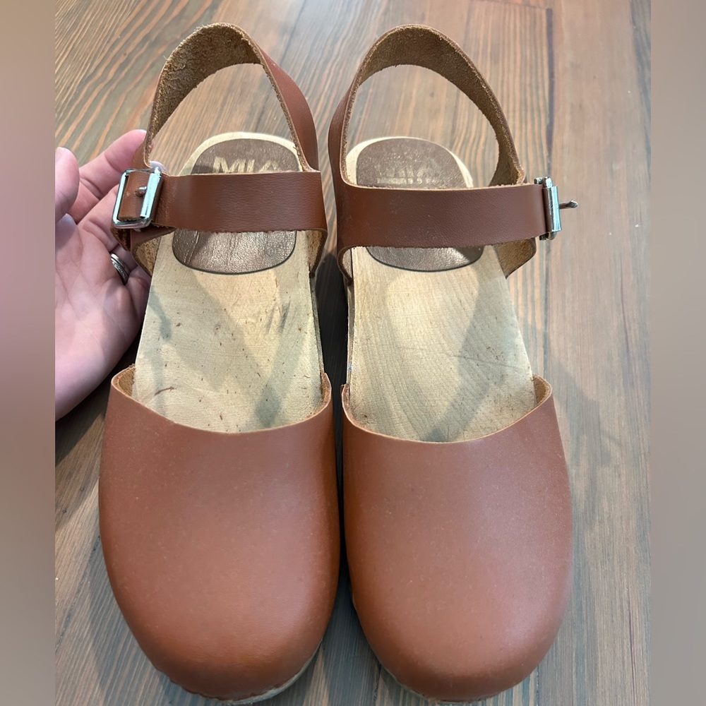 MIA Sofia Clogs